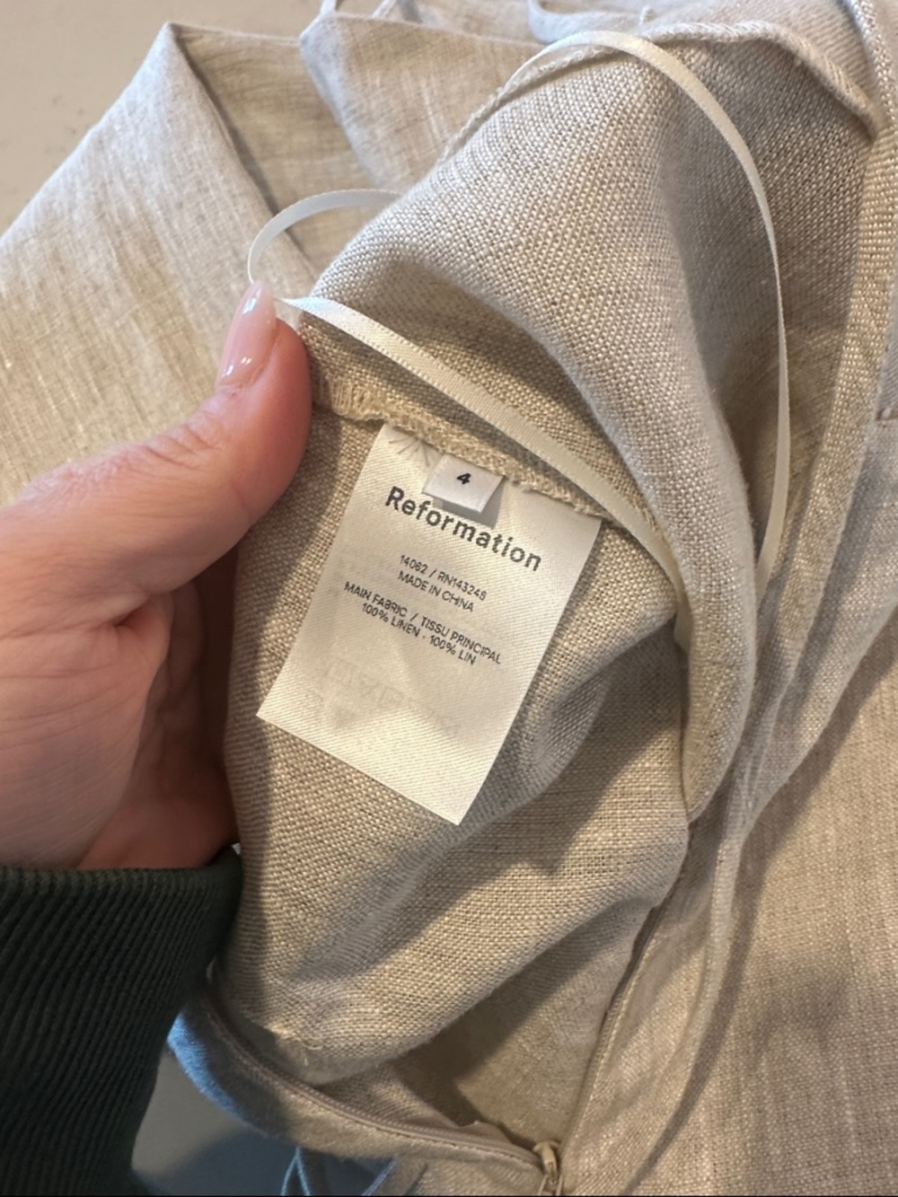NWOT Reformation 100% Linen Jumpsuit in Oatmeal Size 4 - Picture 7 of 7